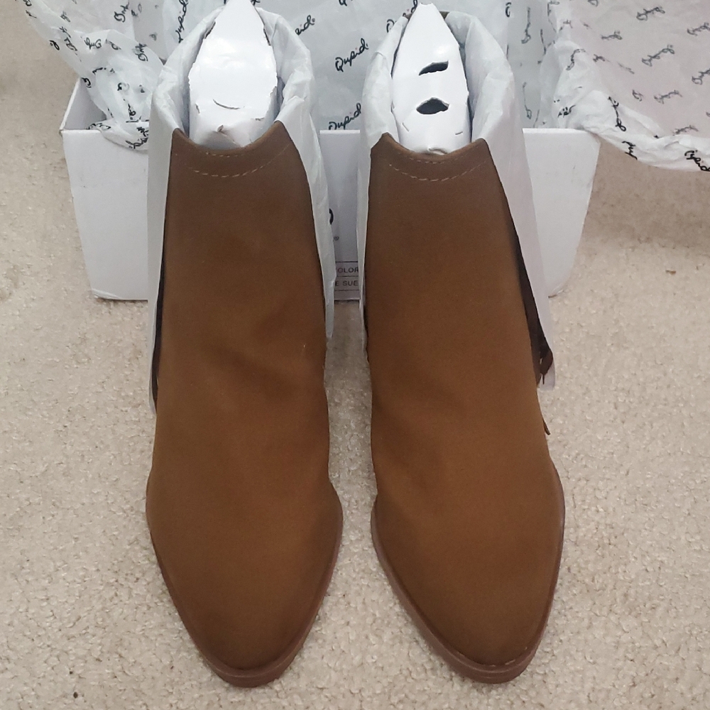 Qupid Tiber Booties Size 5.5